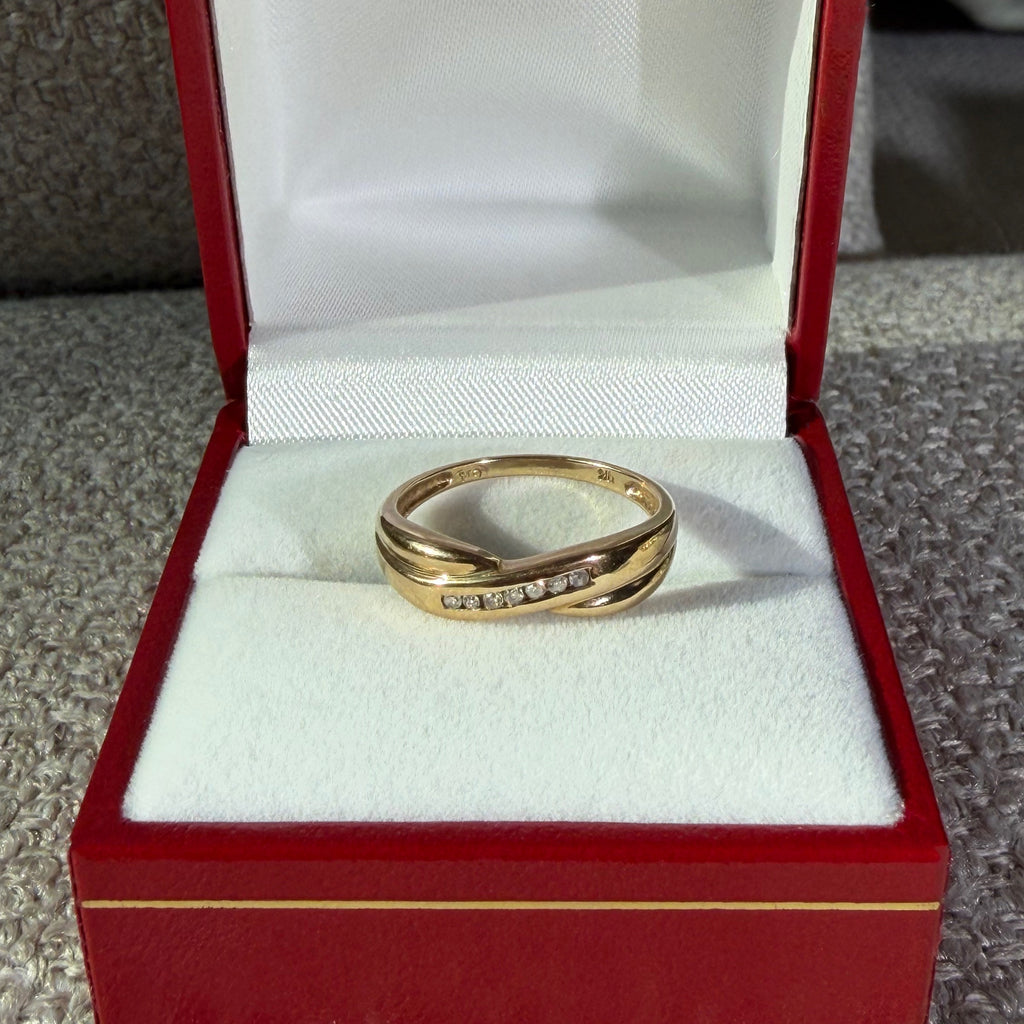 7 Diamond, Solid Gold Ring