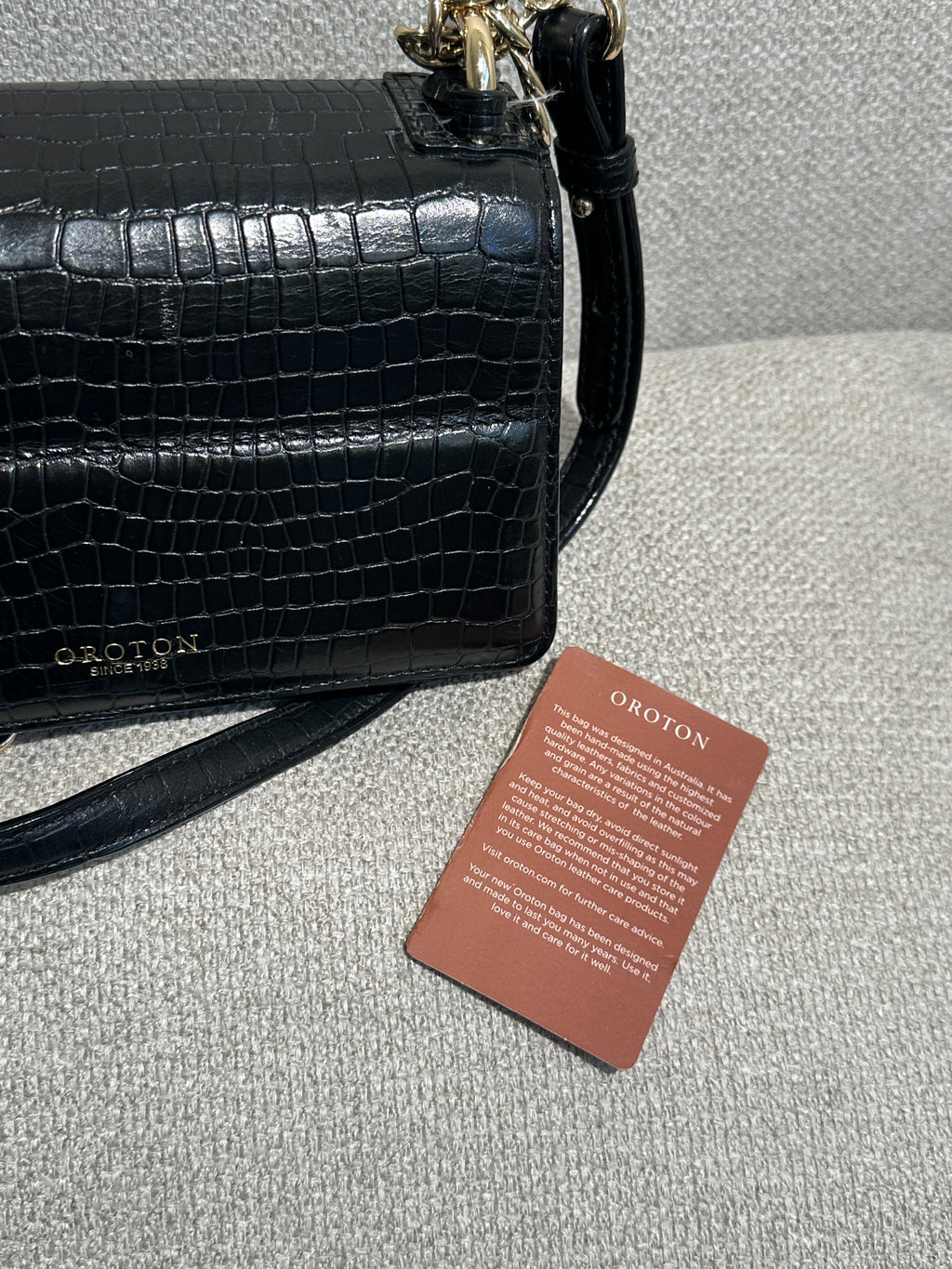 The Mary: Leather Oroton Handbag