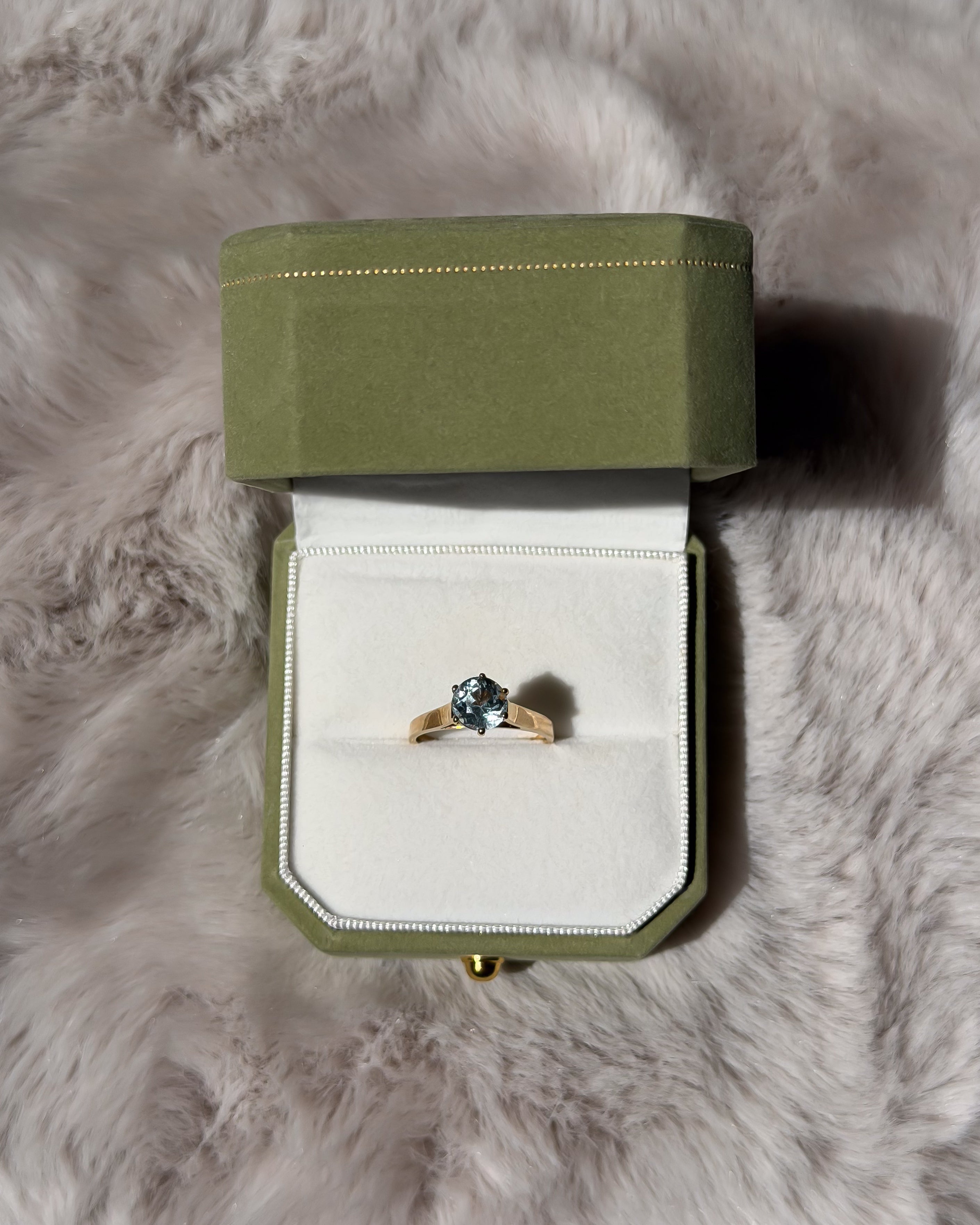 Natural Blue Topaz Solitaire Vintage Ring | 9ct Solid Gold