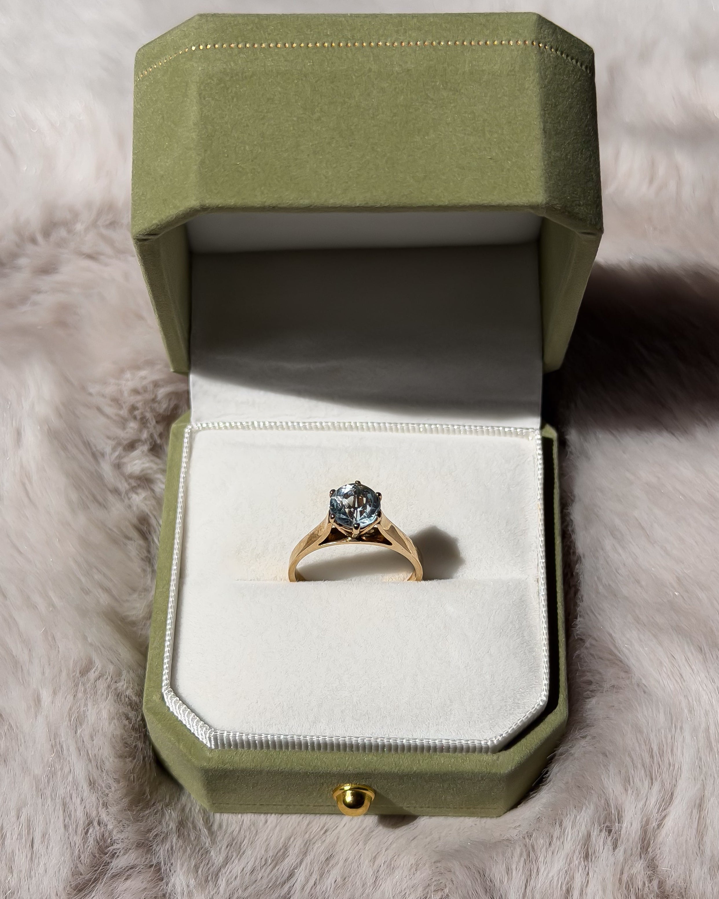 Natural Blue Topaz Solitaire Vintage Ring | 9ct Solid Gold