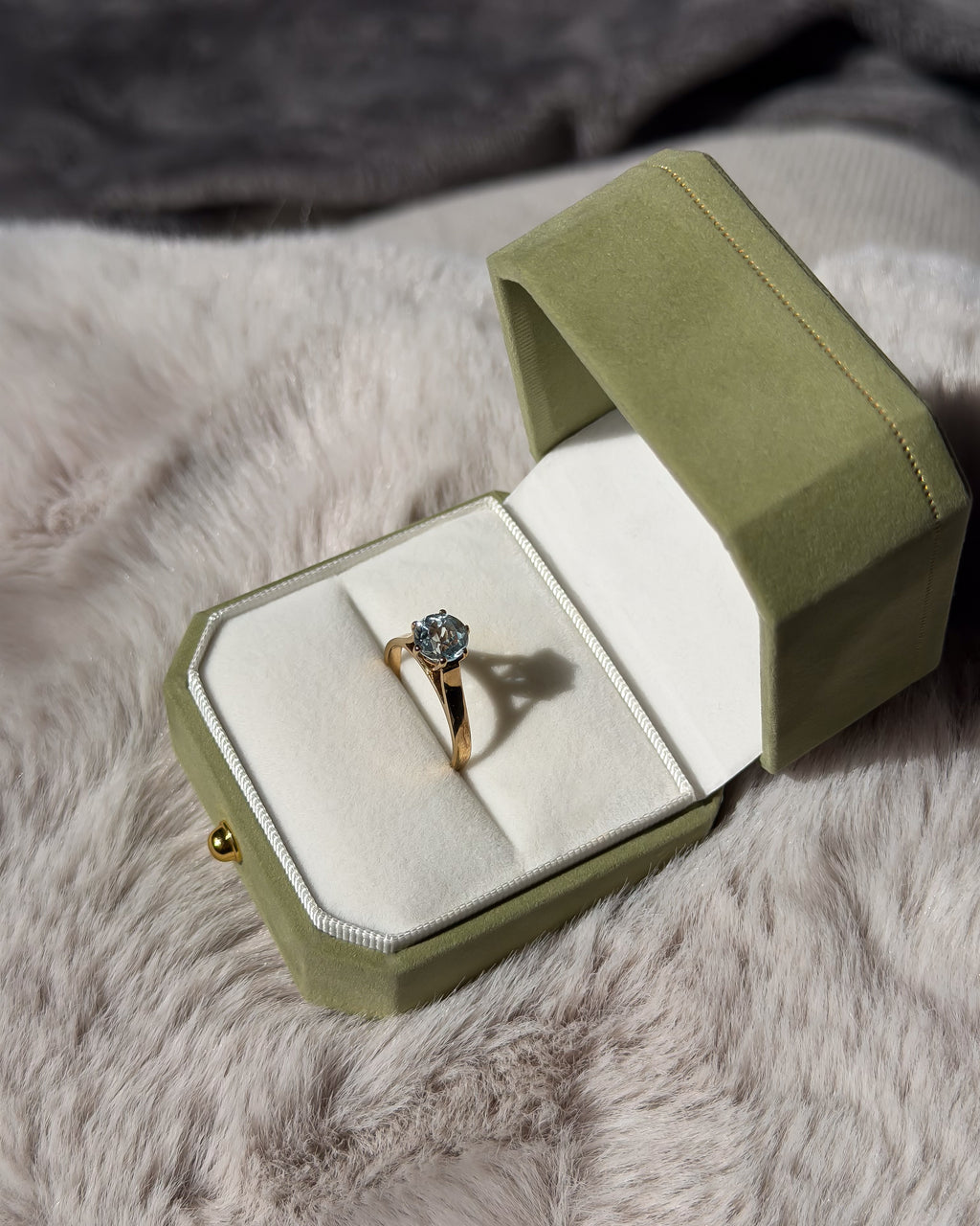 Natural Blue Topaz Solitaire Vintage Ring | 9ct Solid Gold
