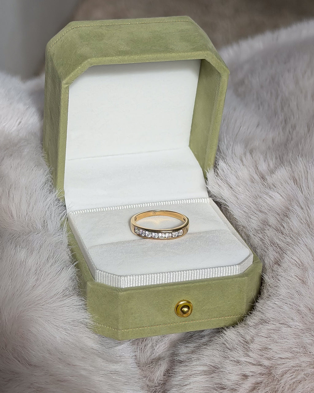 Channel-Set CZ Vintage Ring | 9ct Solid Gold