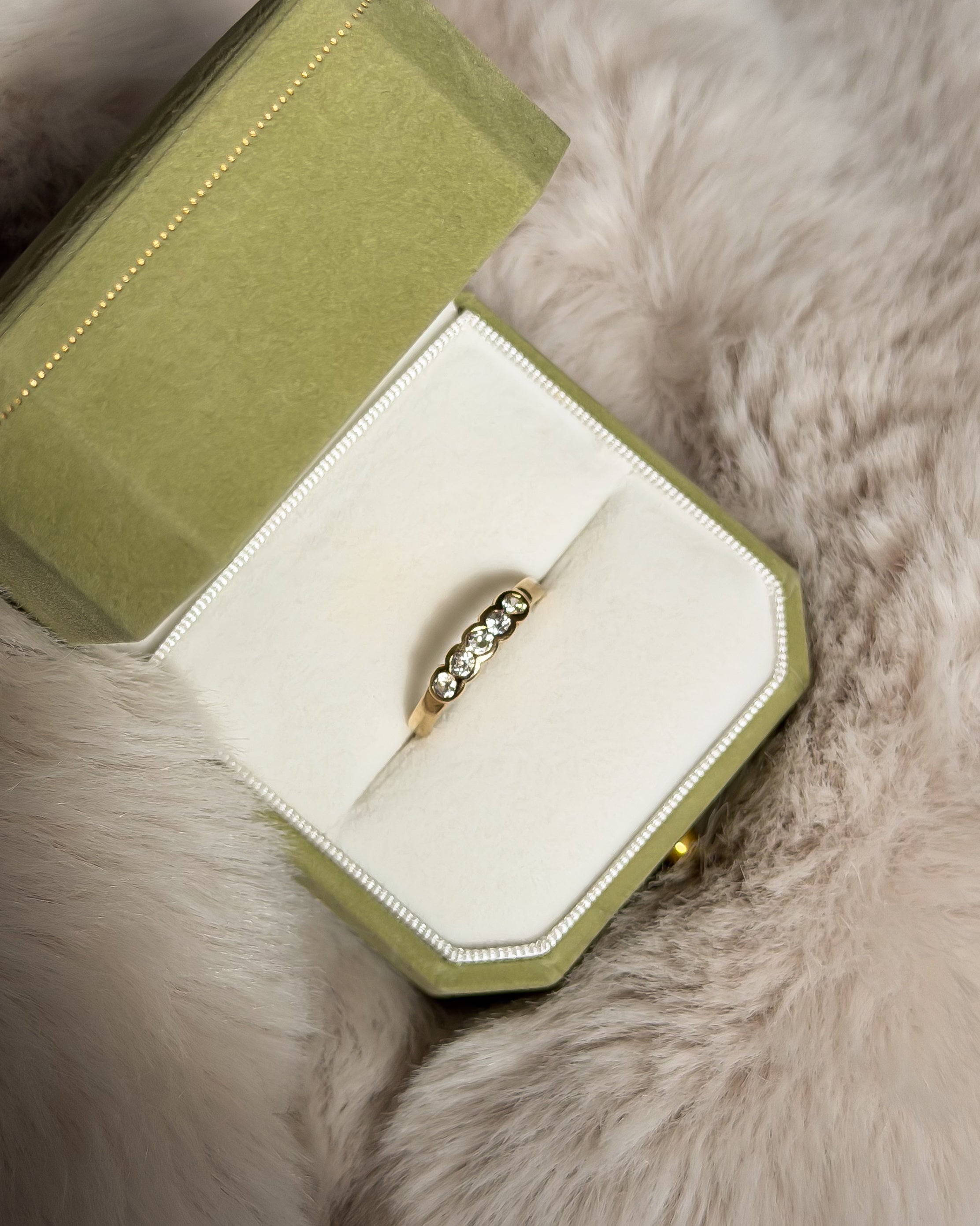 Rub-Over Set CZ Vintage Ring | 9ct Solid Gold