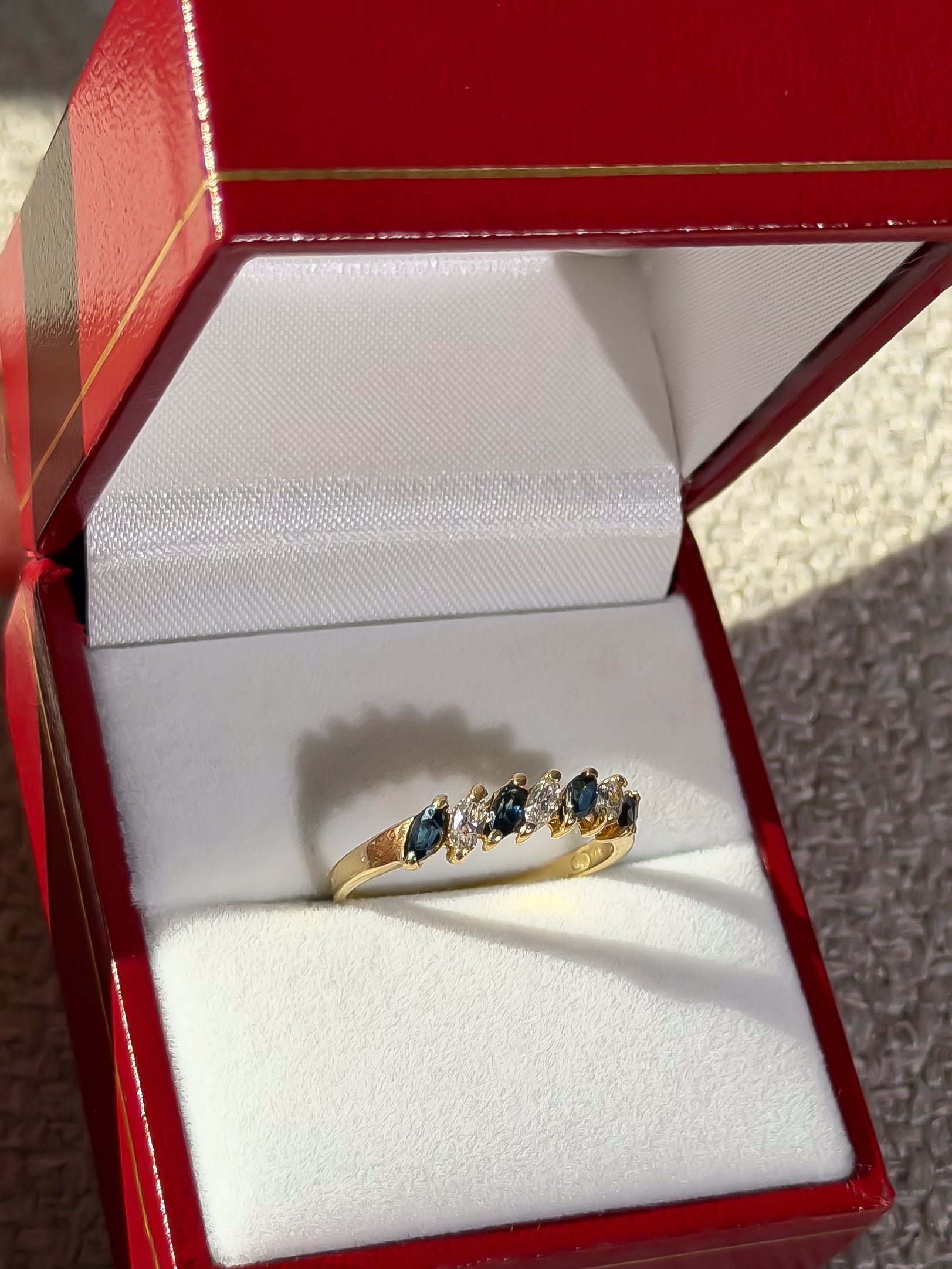 4 Natural Sapphire and 3 Natural Diamond Solid Gold Ring