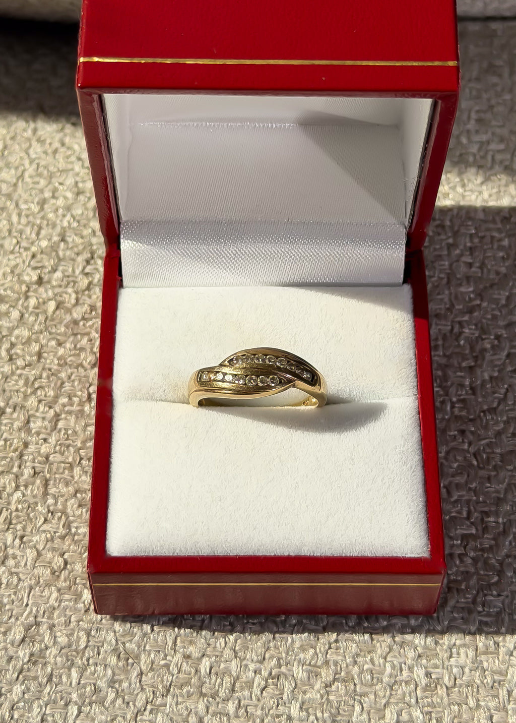 Natural 16 Diamond Solid Gold Ring