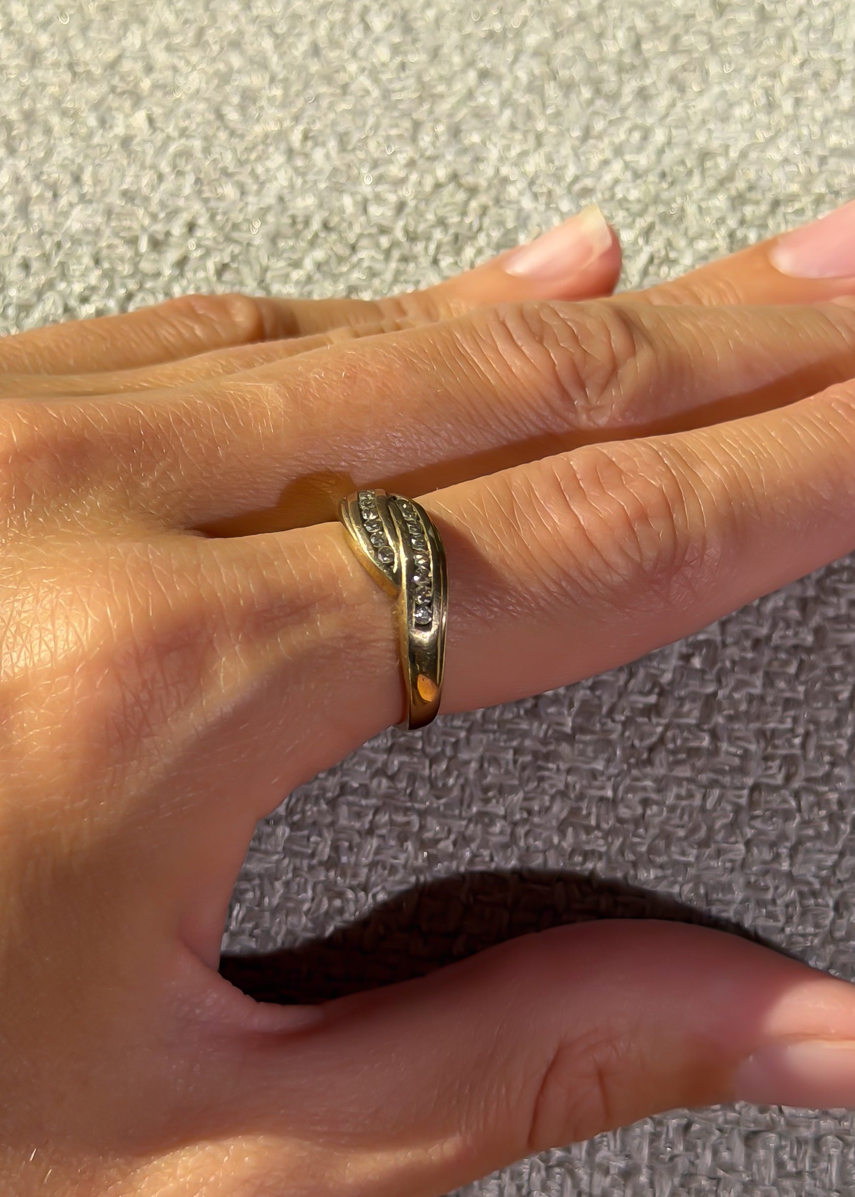 Natural 16 Diamond Solid Gold Ring