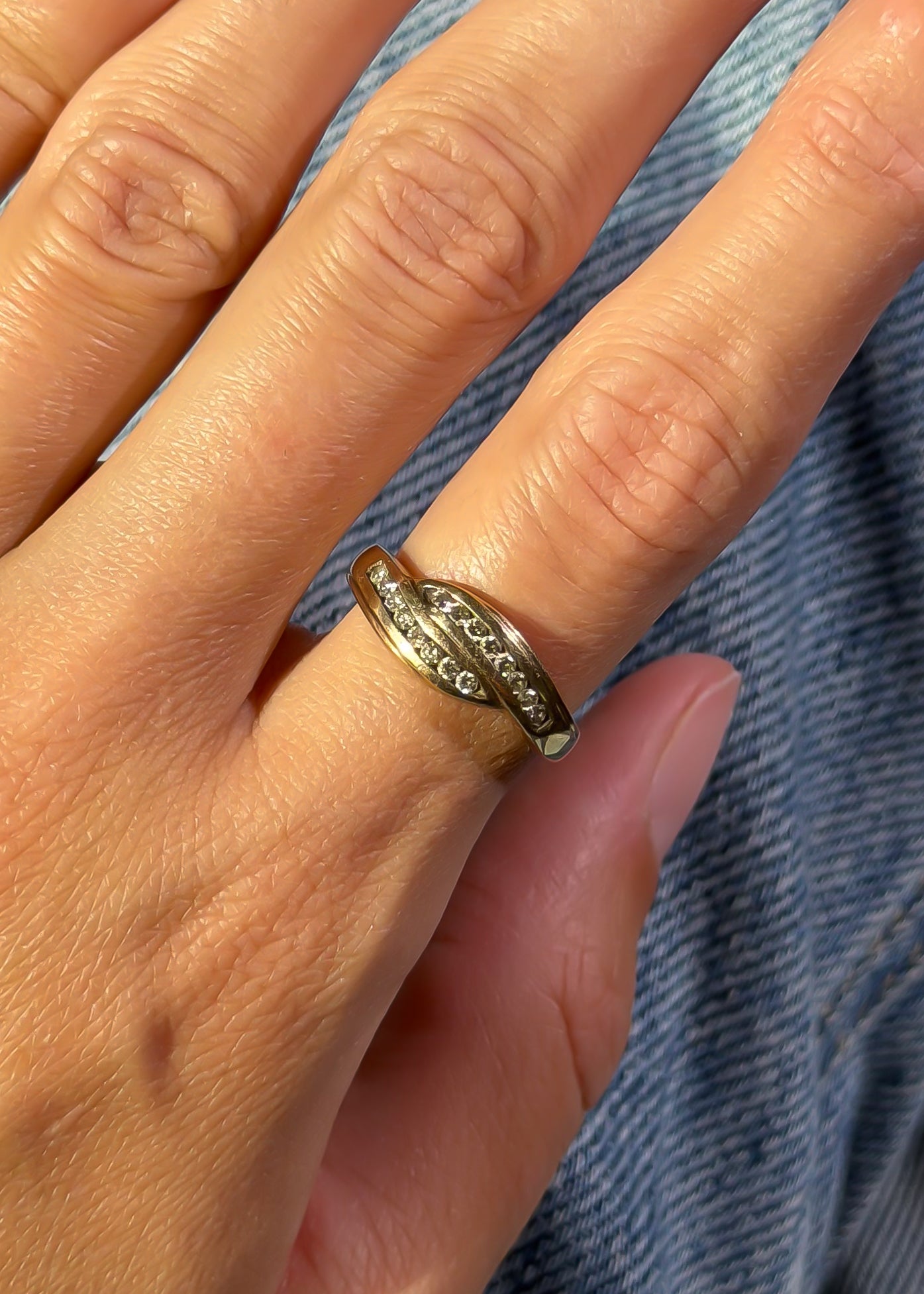 Natural 16 Diamond Solid Gold Ring