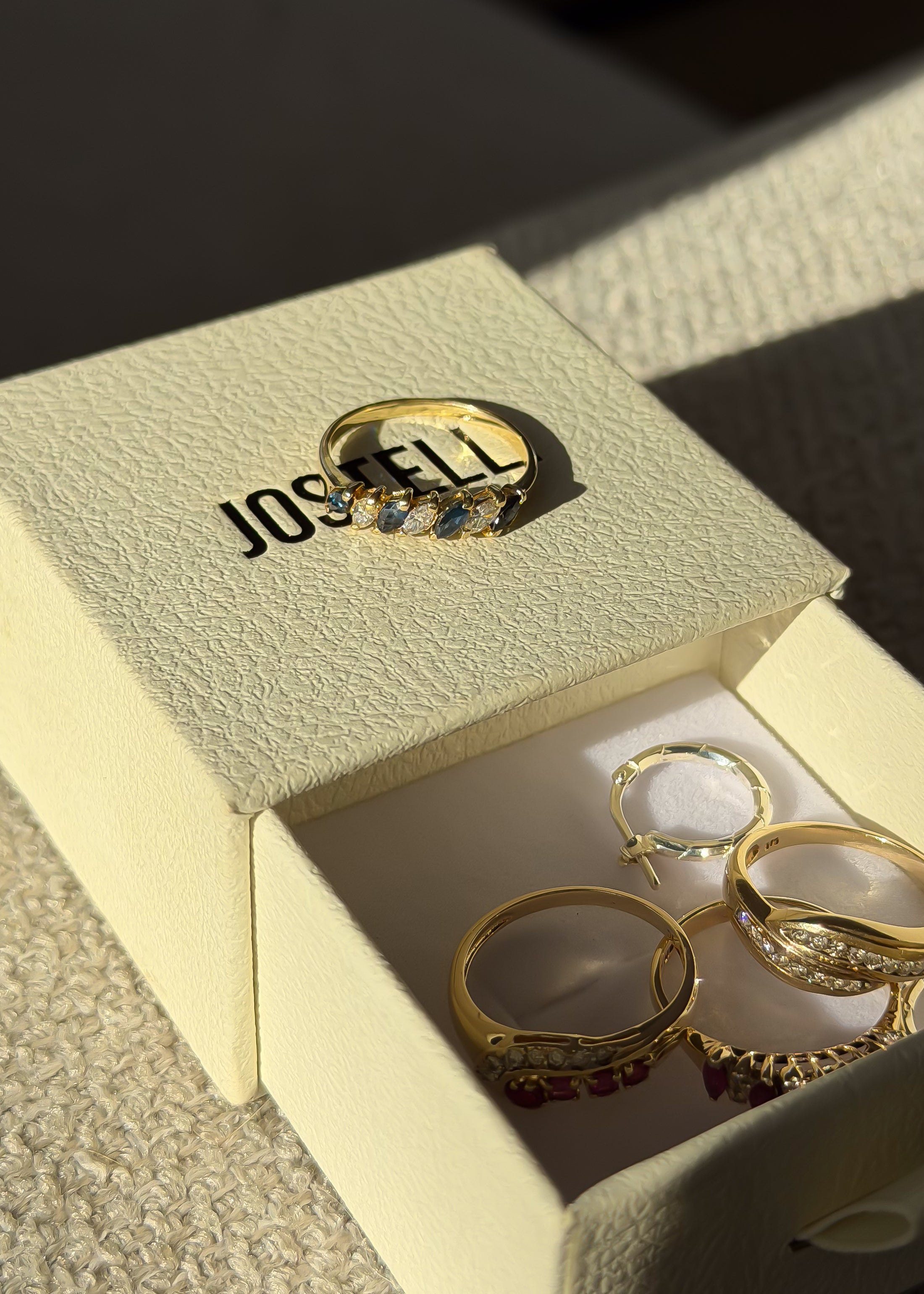 4 Natural Sapphire and 3 Natural Diamond Solid Gold Ring