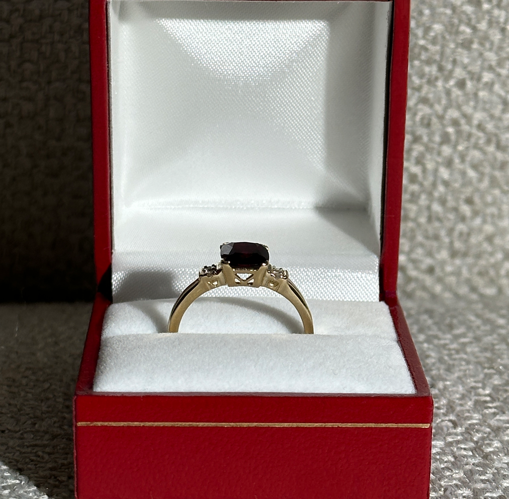 The Ruby Stone Solid Gold Ring with 4 Diamonds