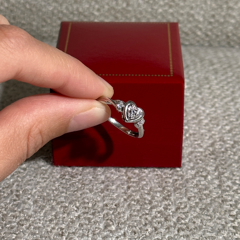 The Harper: 7-Diamond Heart White Gold Ring