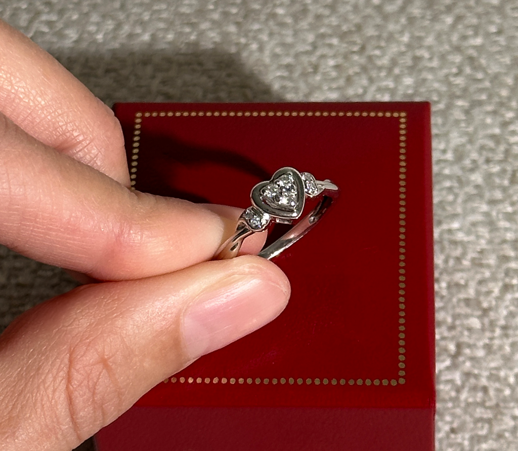 The Harper: 7-Diamond Heart White Gold Ring