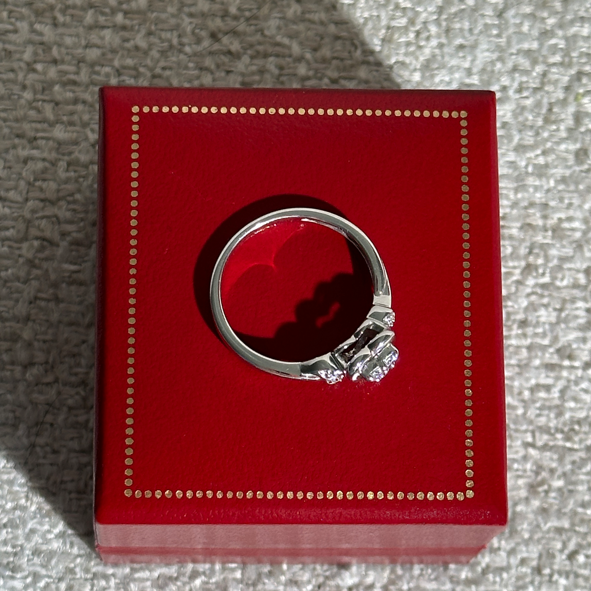 The Harper: 7-Diamond Heart White Gold Ring