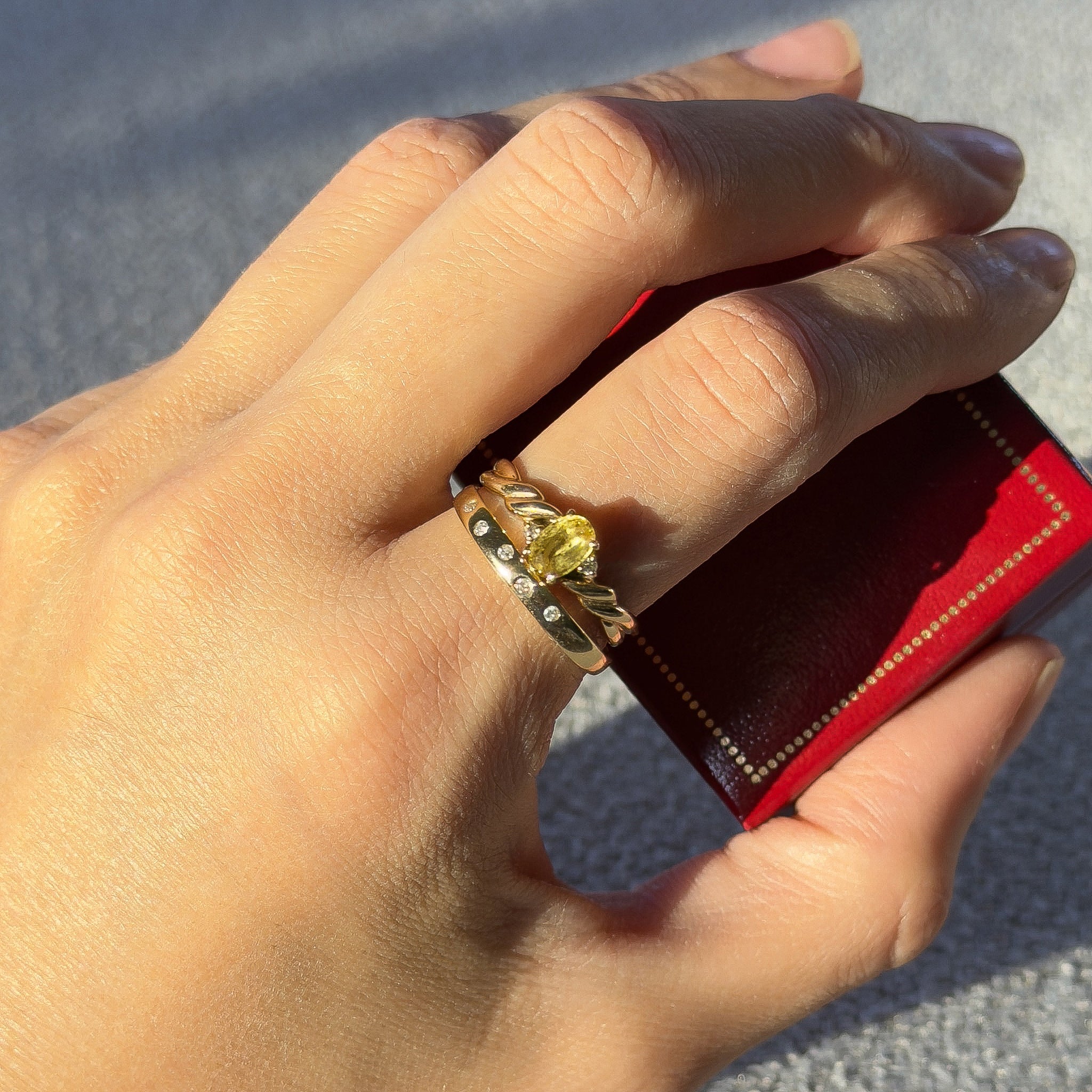 CITRINE, 2 DIAMOND, 9CT SOLID GOLD RING