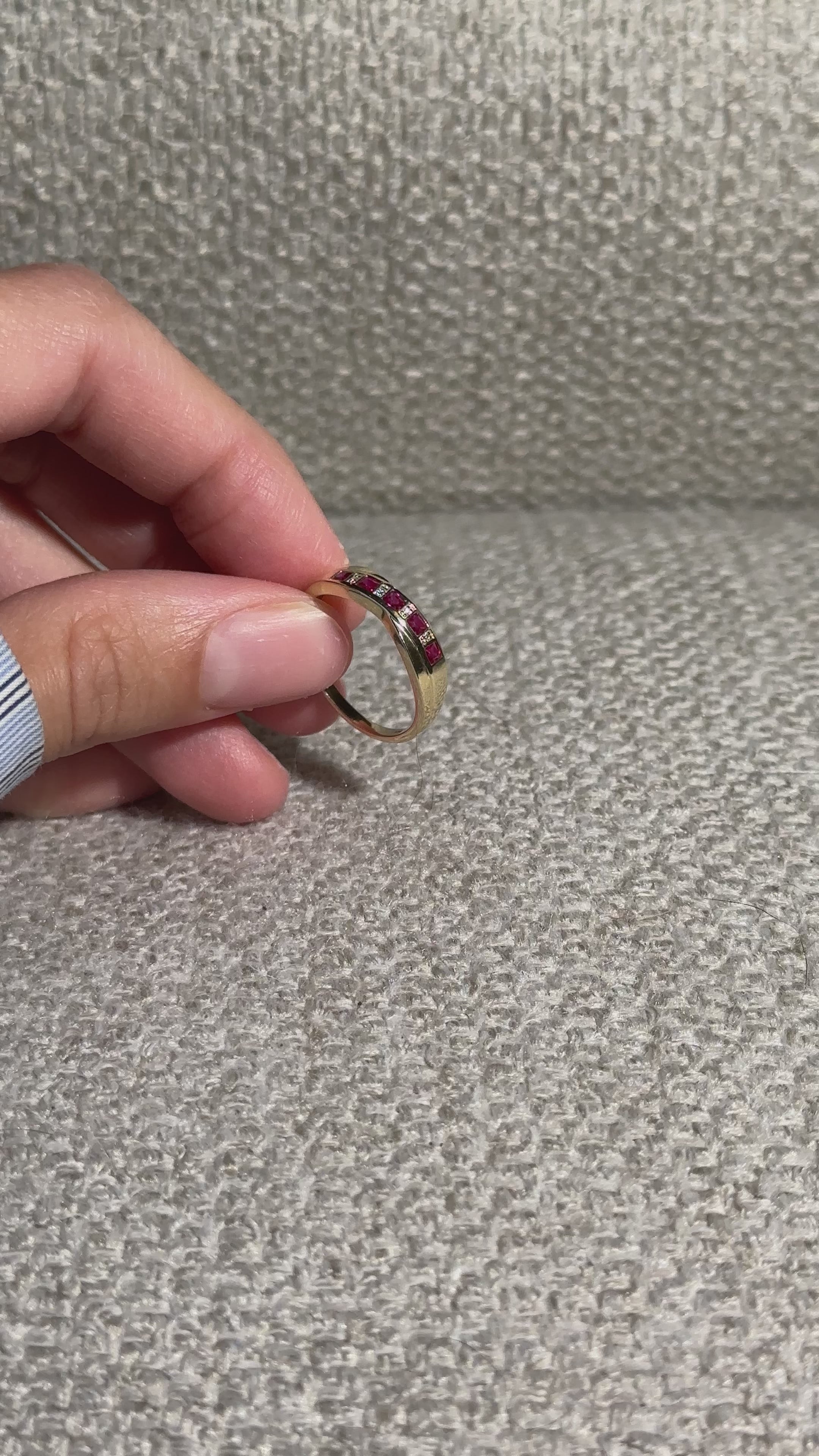 The Rose Quartz 9ct Solid Gold Ring with 4 Diamonds