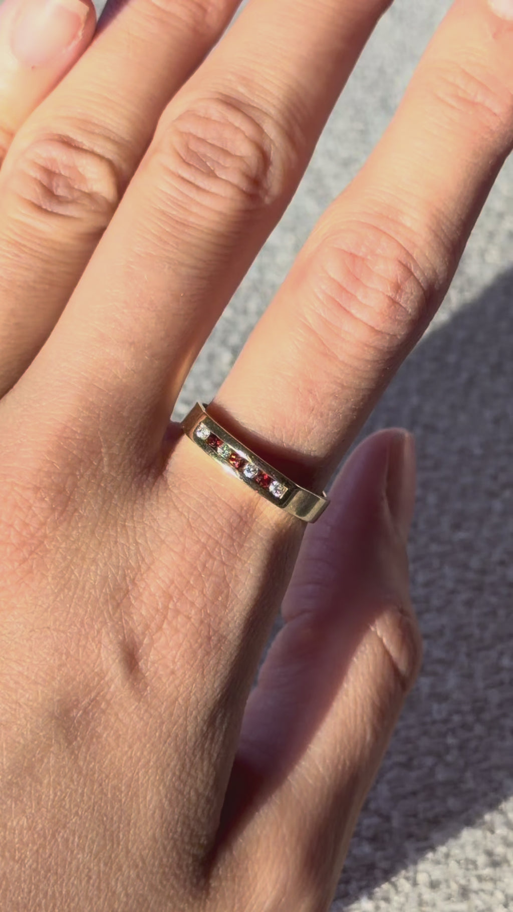 4 DIAMOND, 3 GARNET, 9CT SOLID GOLD RING