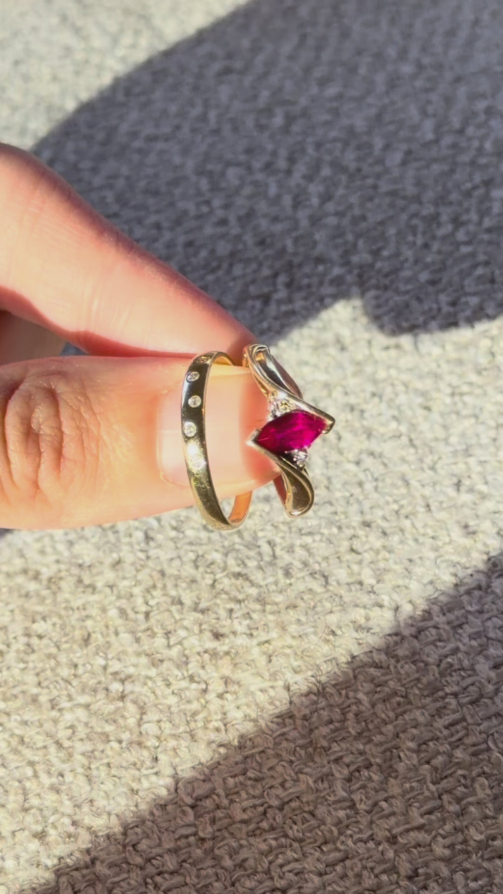 6 DIAMOND, CREATED RUBY, 10CT SOLID GOLD RING