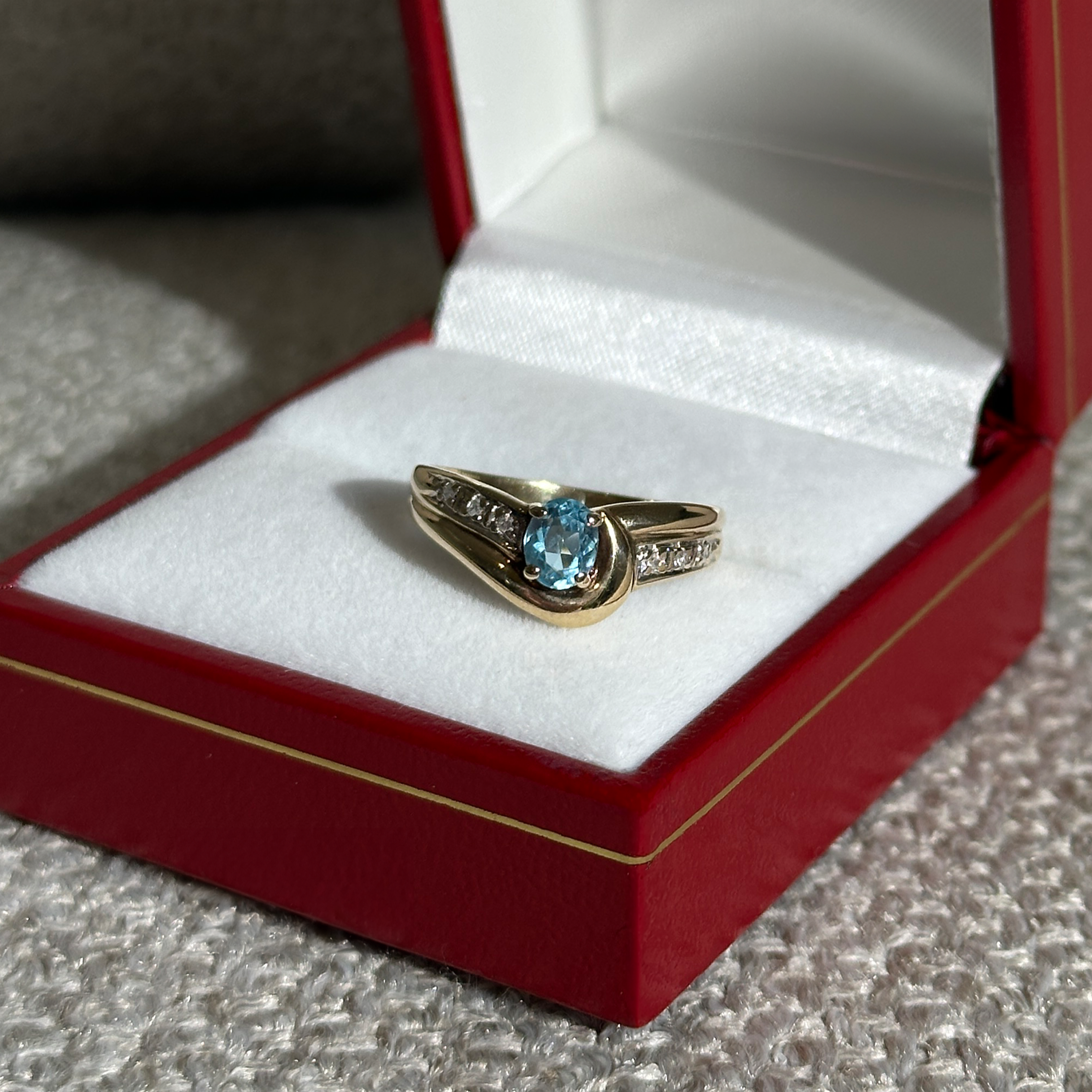 The Topaz Stone Solid Gold 6-Diamond Ring
